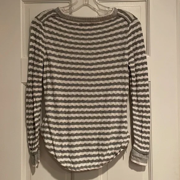 JOHN + JENN Striped Crew Neck Sweater - Picture 3 of 10